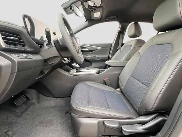 2026 Buick NV Preferred FWD