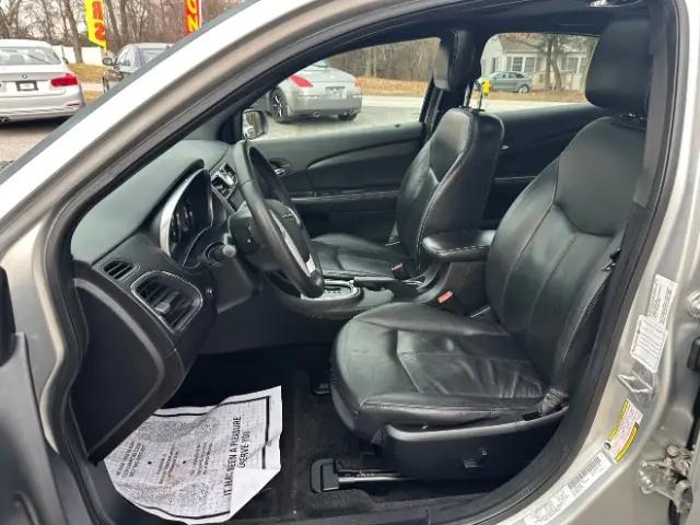 2012 Chrysler 200 Limited