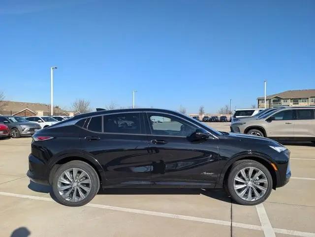 2026 Buick NV Avenir FWD