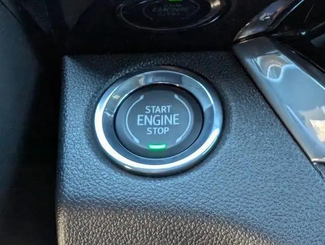 2026 Buick NV Avenir FWD