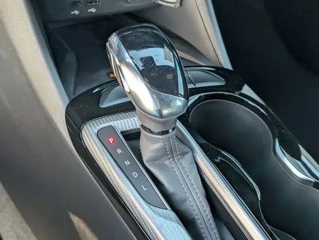 2026 Buick NV Avenir FWD