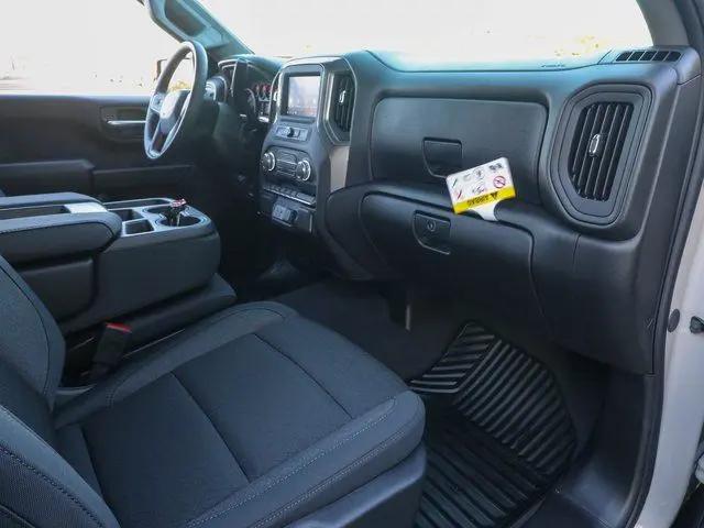 2026 GMC Sierra 1500 Crew Cab, Short Bed, Pro, 4WD