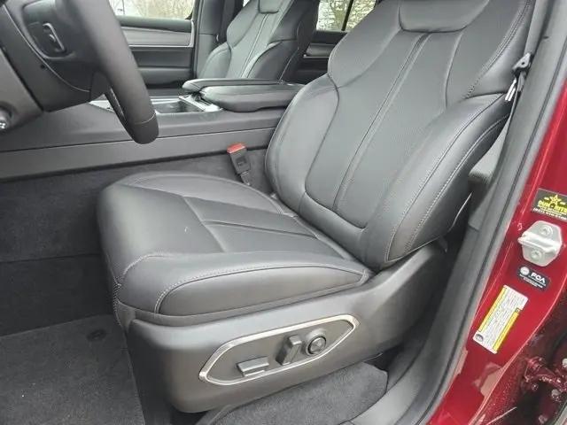 2026 Jeep Grand Wagoneer Limited Altitude 4x4