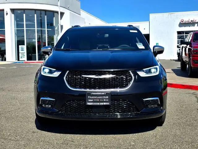 2026 Chrysler Pacifica Pinnacle AWD