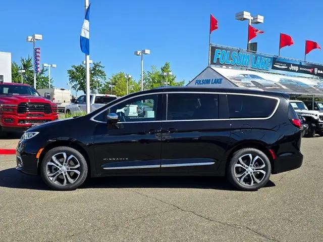 2026 Chrysler Pacifica Pinnacle AWD