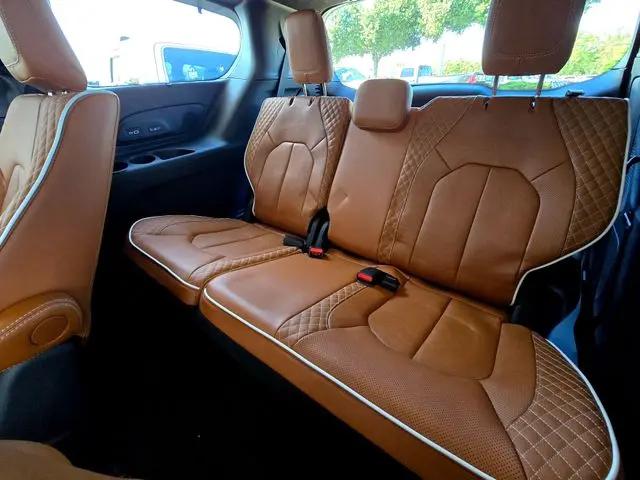 2026 Chrysler Pacifica Pinnacle AWD
