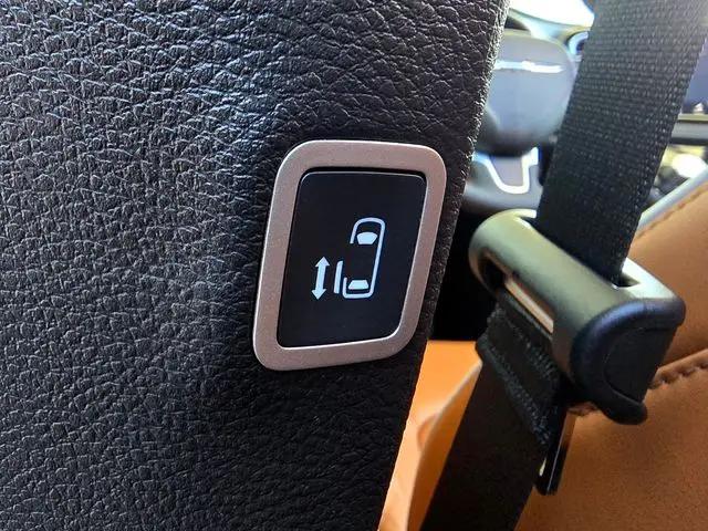 2026 Chrysler Pacifica Pinnacle AWD