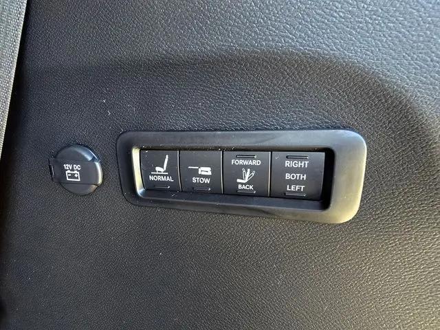 2026 Chrysler Pacifica Pinnacle AWD