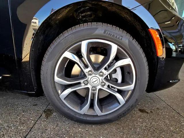 2026 Chrysler Pacifica Pinnacle AWD