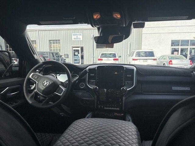 2025 RAM 2500 Big Horn Crew Cab 4x4 64 Box 2025 RAM 2500 Big Horn Crew Cab 4x4 64 Box