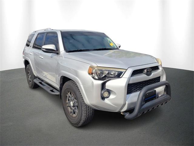 2016 Toyota 4Runner SR5 2016 Toyota 4Runner SR5