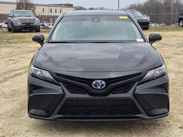 2024 Toyota Camry Hybrid SE