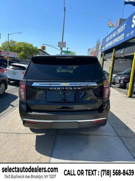 2024 Chevrolet Suburban 4WD LT