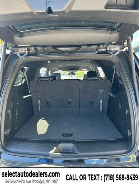 2024 Chevrolet Suburban 4WD LT