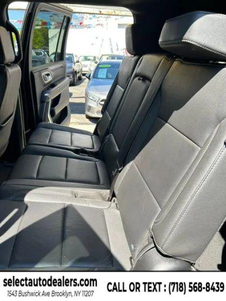 2024 Chevrolet Suburban 4WD LT