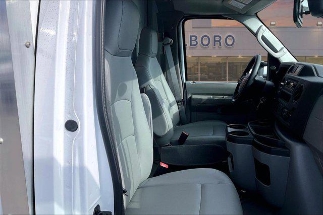 2026 Ford E-350 Cutaway Unknown