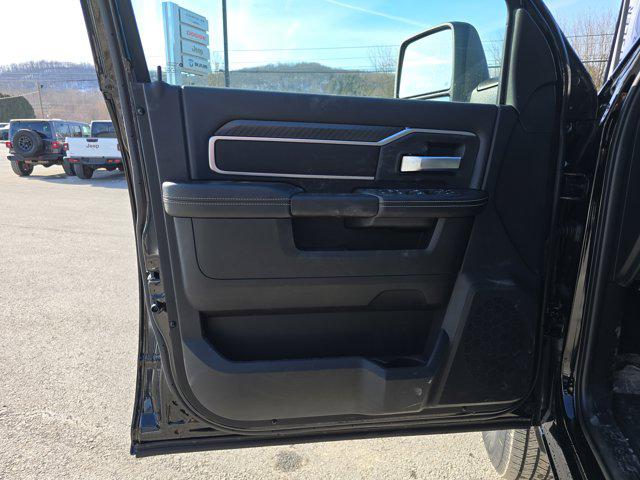 2026 Ram 3500 Big Horn Crew Cab 4x4 8' Box