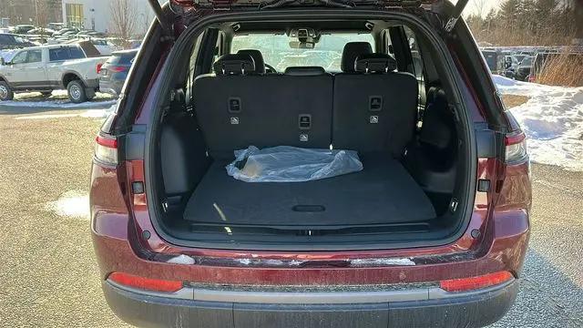 2026 Jeep Grand Cherokee Altitude 4x4