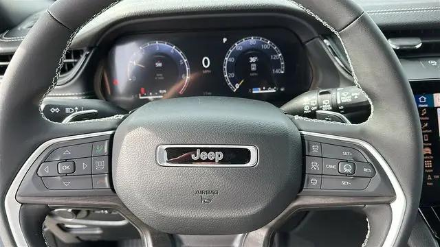 2026 Jeep Grand Cherokee Altitude 4x4