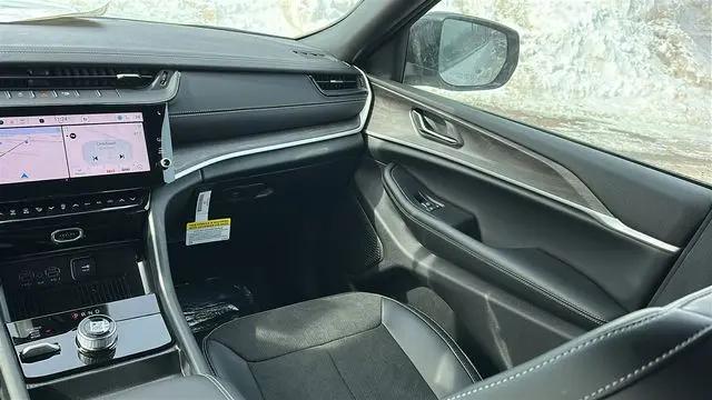 2026 Jeep Grand Cherokee Altitude 4x4