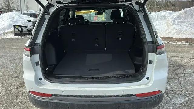 2026 Jeep Grand Cherokee Altitude 4x4