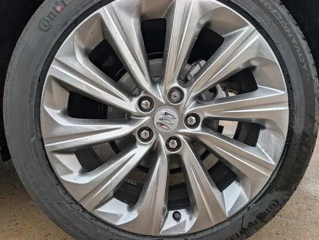 2026 Buick NV Avenir FWD
