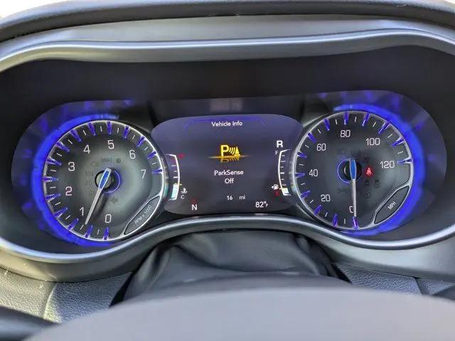 2026 Chrysler Voyager LX