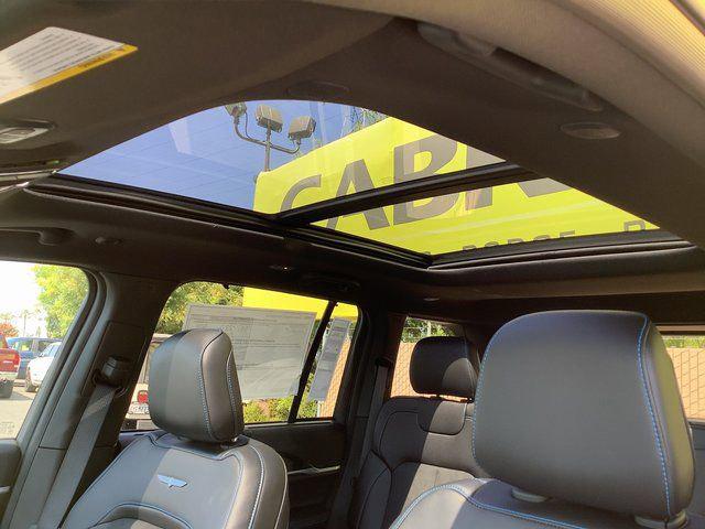 2023 Jeep Grand Cherokee Trailhawk