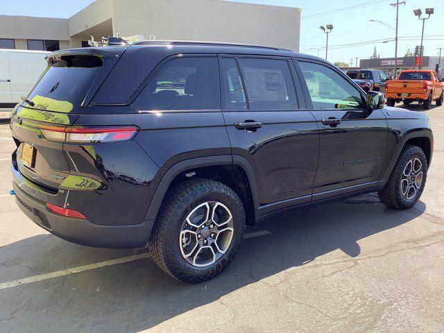2023 Jeep Grand Cherokee Trailhawk