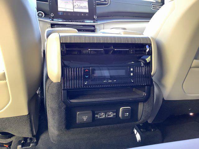 2023 Jeep Wagoneer Series III 4x4