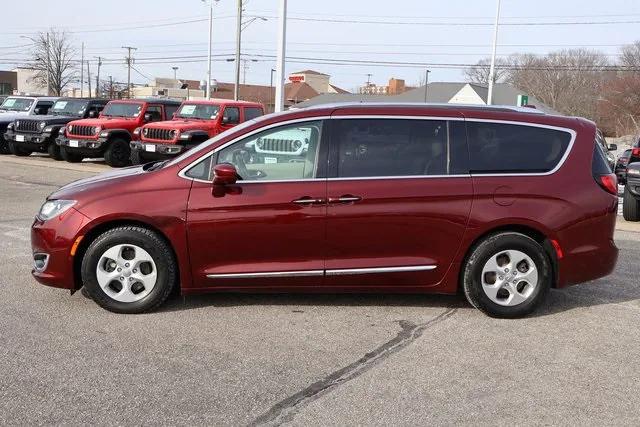 2017 Chrysler Pacifica Touring-L Plus