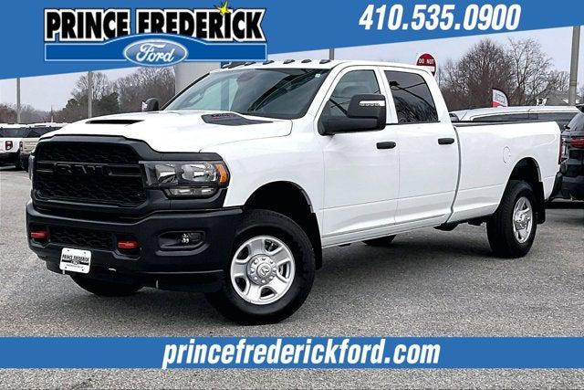 2024 RAM 3500 Tradesman Crew Cab 4x4 8 Box