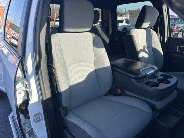 2024 Ram 3500 Big Horn Crew Cab 4x4 8' Box
