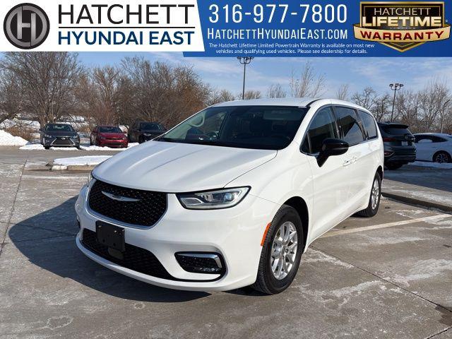 2024 Chrysler Pacifica Touring L for sale in Wichita, KS