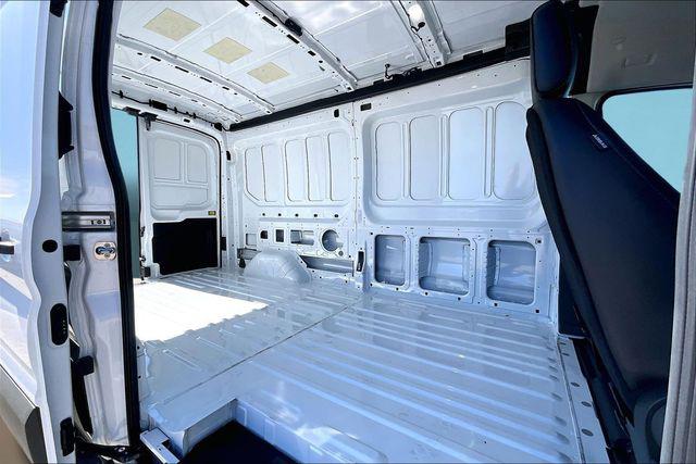 2026 Ford Transit Cargo Van Base