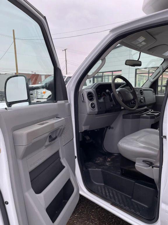 2019 Ford E-350 Cutaway Cargo Cutaway 6.2
