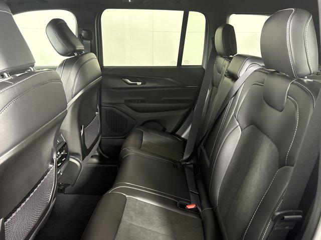 2025 Jeep Grand Cherokee Altitude X 4x4