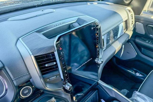 2026 Ram 1500 Laramie Crew Cab 4x4 57 Box