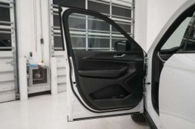2026 Jeep Grand Cherokee Unknown
