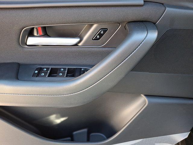 2026 Mazda X-90 3.3 Turbo Select