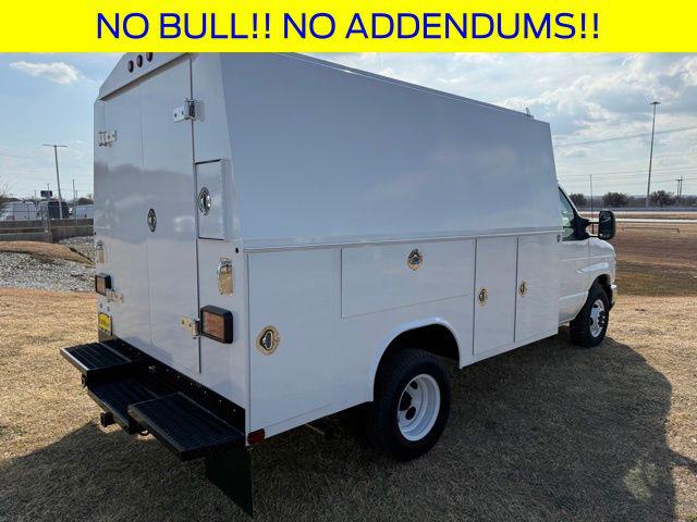 2026 Ford E-350 Cutaway Base