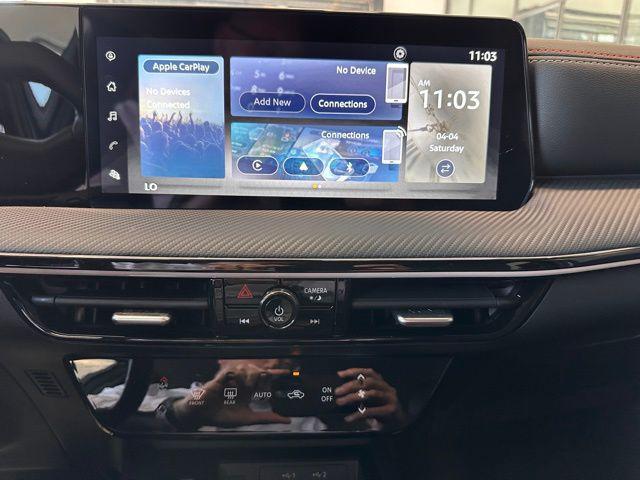 2025 Nissan Kicks SR Intelligent AWD