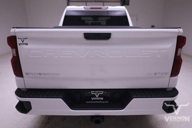 2026 Chevrolet Silverado 1500 4WD Crew Cab Short Bed Custom