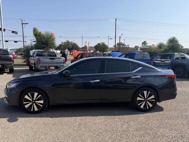2022 Nissan Altima SL FWD