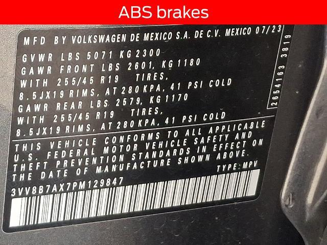 2023 Volkswagen Tiguan 2.0T SE R-Line Black