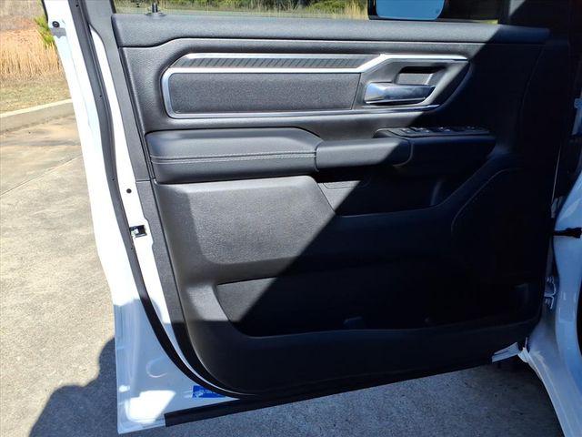 2026 Ram 1500 Lone Star Crew Cab 4x4 5'7" Box