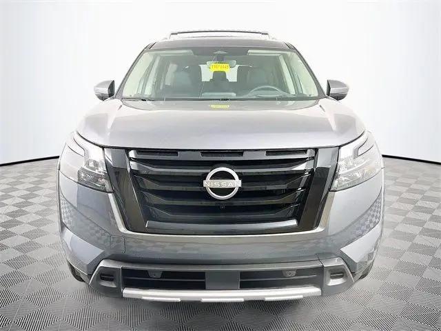 2025 Nissan Pathfinder Platinum 4WD