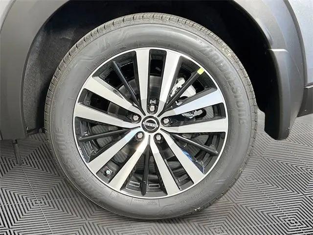 2025 Nissan Pathfinder Platinum 4WD