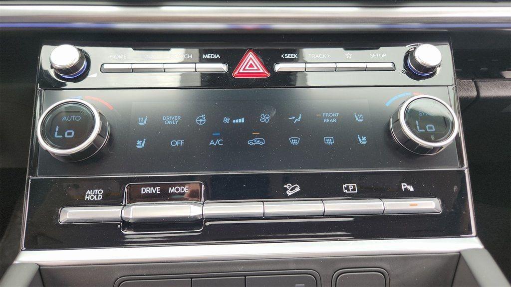 2026 Hyundai Santa Fe Limited - Photo 16