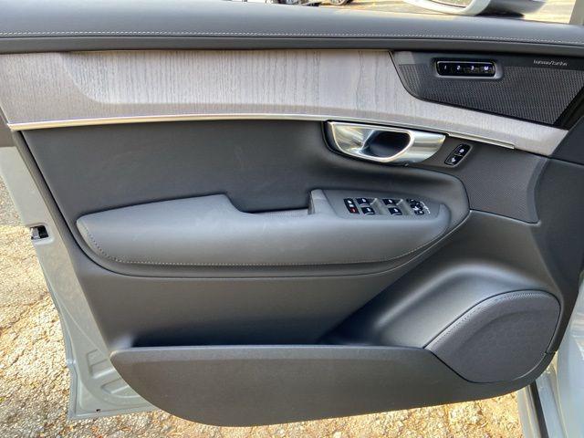 2026 Volvo XC90 Ultra, B6 AWD Gas (mild hybrid), Gasoline, Bright, 7 Seats